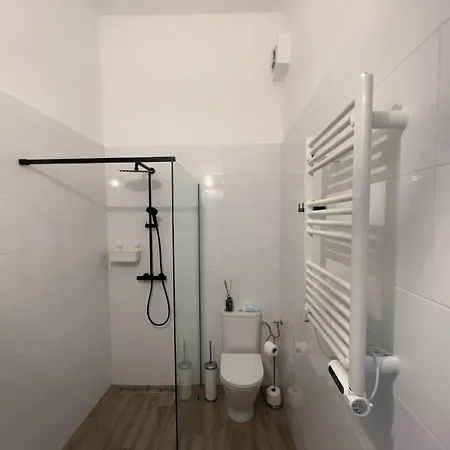 Hi-bp Amazing & Spacious 3bedroom In Apartamento Budapest